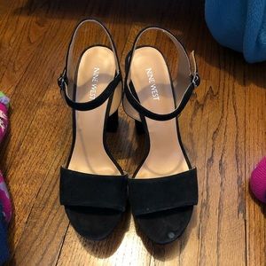 Black Nine West velvet platform sandal heels